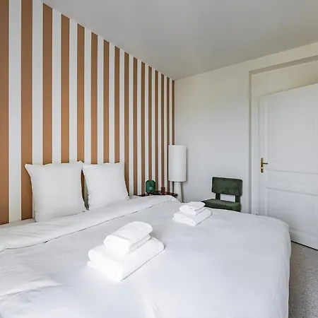 Apartament # 4people # 1bedroom # Champselysees # Ac