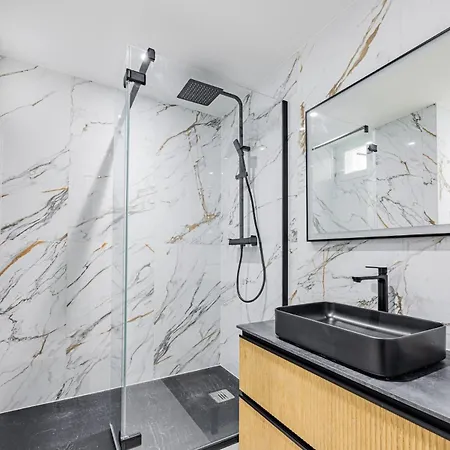 Apartament # 4people # 1bedroom # Champselysees # Ac