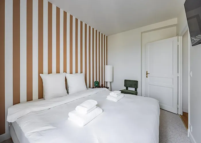 Apartament # 4people # 1bedroom # Champselysees # Ac